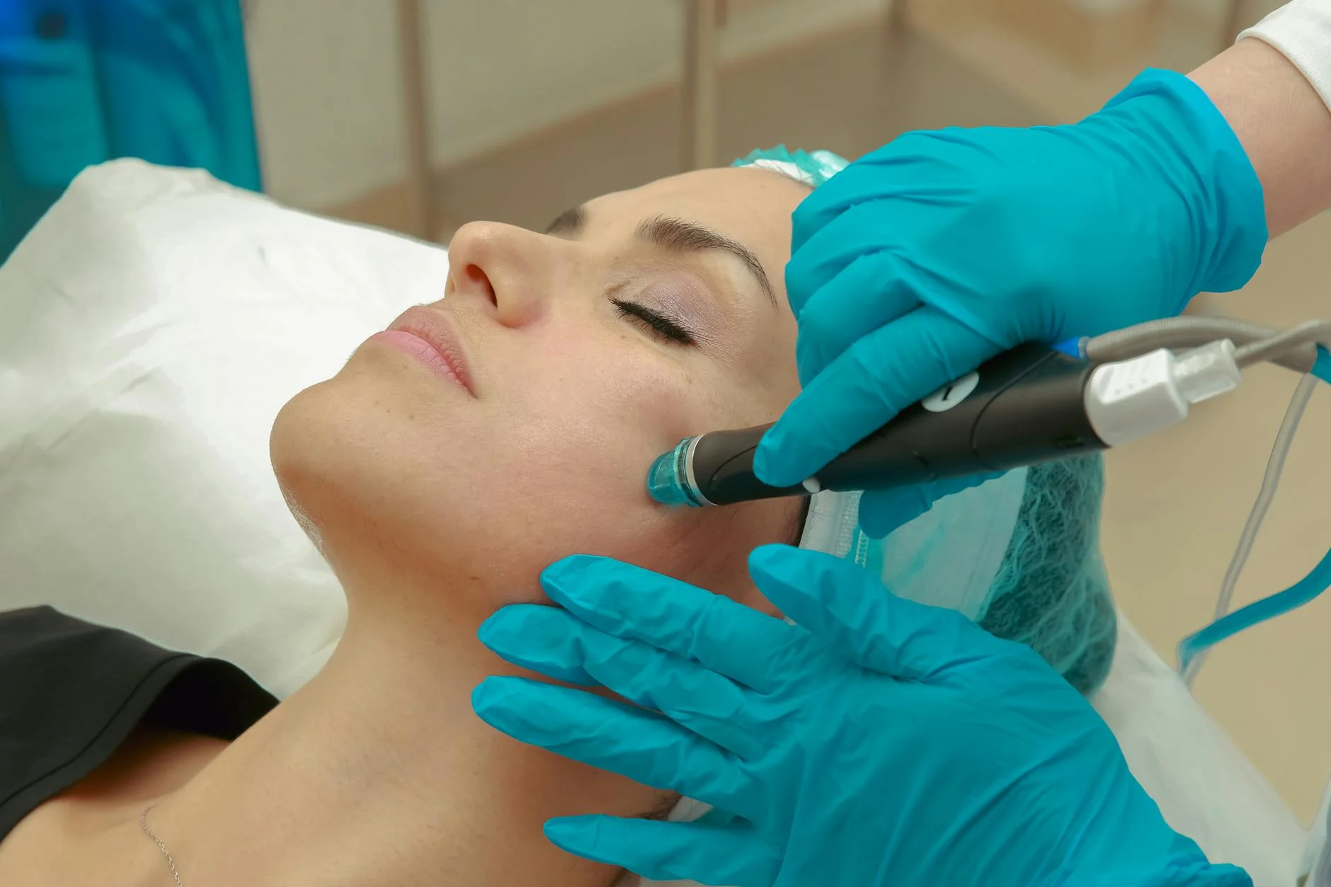 HydraFacial treatment session at House of Aetheria, Gurugram